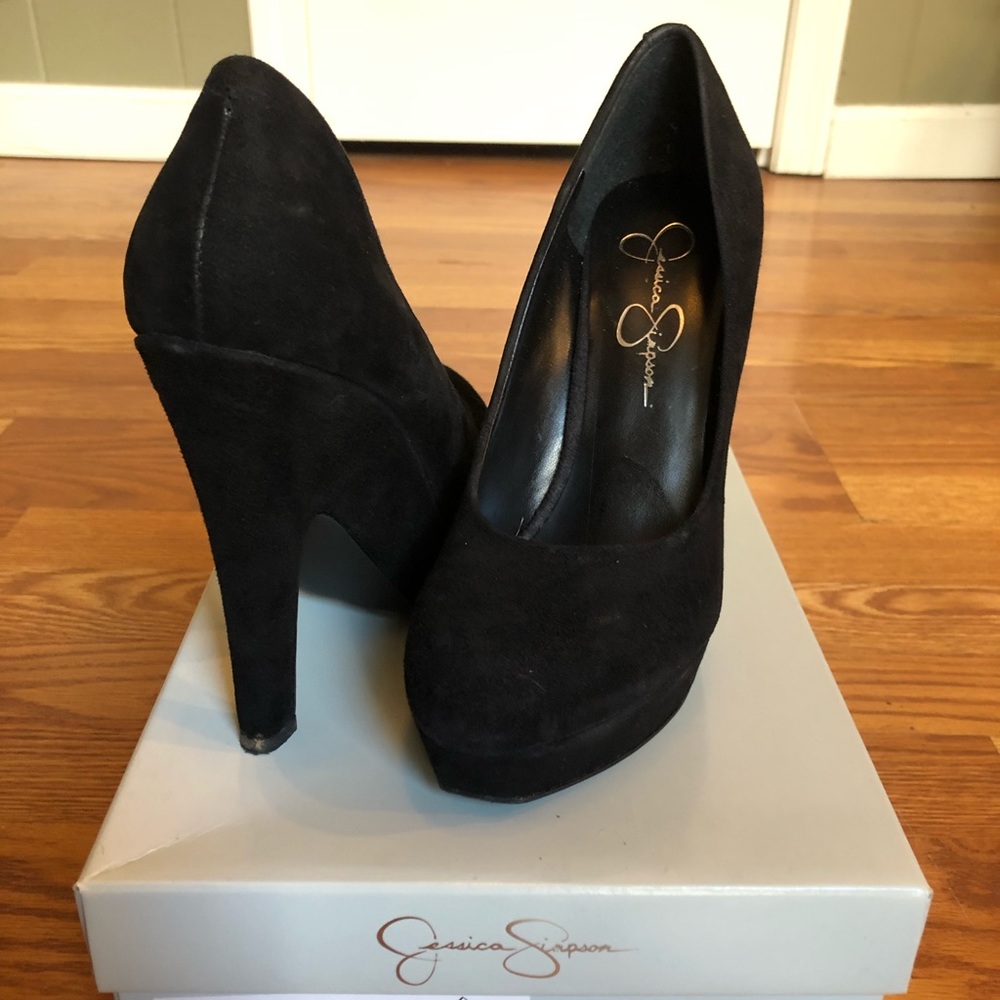 Jessica Simpson suede heal